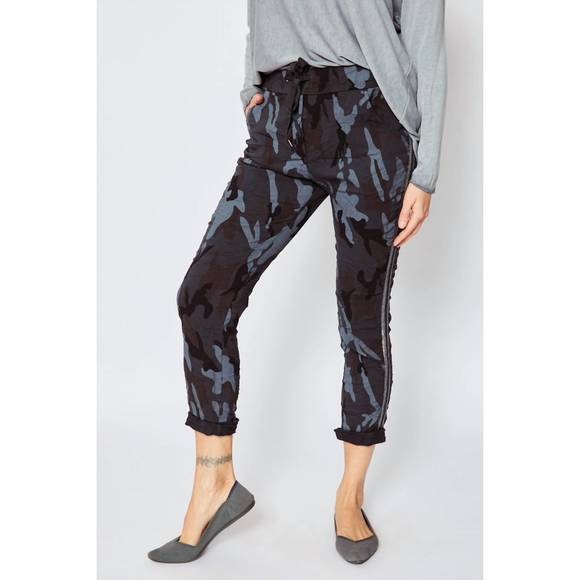 NEW JACQUELINE B CLOTHING double stripe camo pants in charcoal - Picture 4 of 4